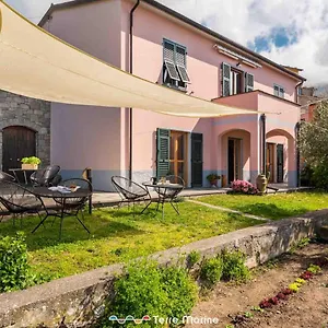 Guest house Niria, Terre Marine, Volastra